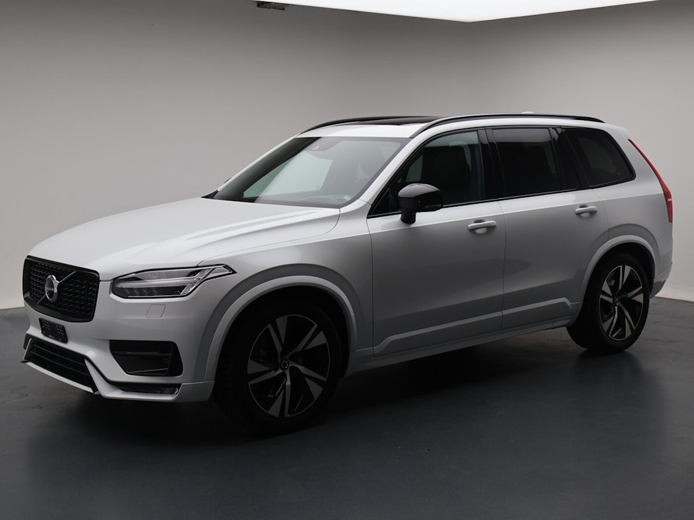 Volvo  2.0 B5 MH R-Design 7P. AWD