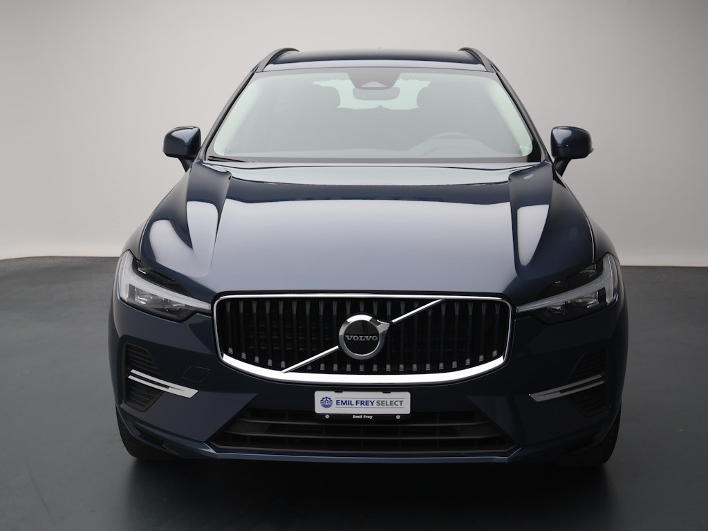 Volvo  2.0 B4 MH Core AWD